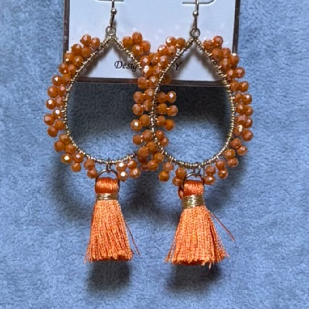 Orange Faceted Glass Bead tassle Thread Gold Tone Drop Shape Earring
